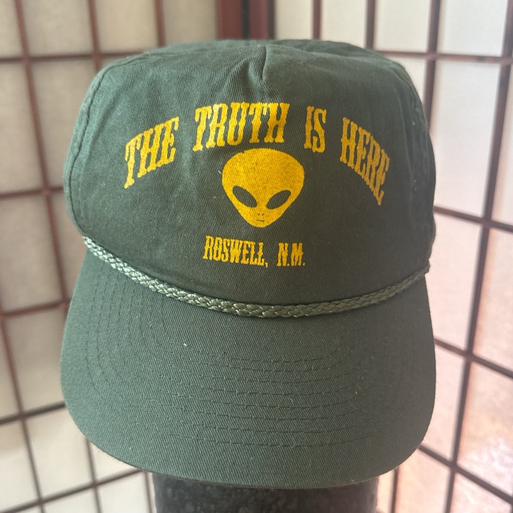 Vintage SnapBack The Truth Is Here Alien Roswell Hat One Size Fits All